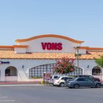 Fast-food burger pioneer chain shutters its final drive-thru